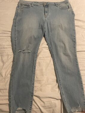 GAP size 35/20 Light Blue Skinny Jeans with Rips